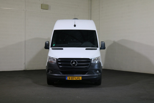 Mercedes-Benz Sprinter 319 3.0 V6 CDI L2 H2 Automaat Airco Navigatie Camera Mercedes-Benz Sprinter 319 3.0 V6 CDI L2 H2 Automaat Airco Navigatie Camera