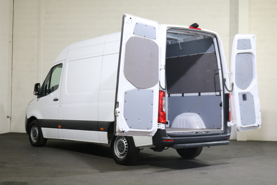 Mercedes-Benz Sprinter 319 3.0 V6 CDI L2 H2 Automaat Airco Navigatie Camera Mercedes-Benz Sprinter 319 3.0 V6 CDI L2 H2 Automaat Airco Navigatie Camera