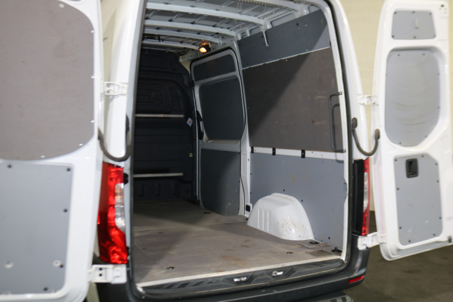 Mercedes-Benz Sprinter 319 3.0 V6 CDI L2 H2 Automaat Airco Navigatie Camera Mercedes-Benz Sprinter 319 3.0 V6 CDI L2 H2 Automaat Airco Navigatie Camera