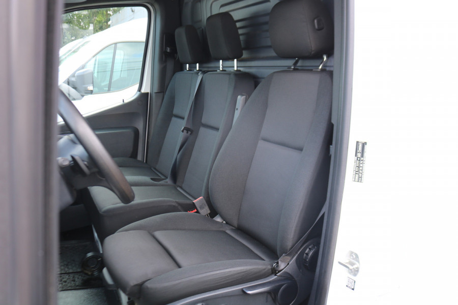 Mercedes-Benz Sprinter 319 3.0 V6 CDI L2 H2 Automaat Airco Navigatie Camera Mercedes-Benz Sprinter 319 3.0 V6 CDI L2 H2 Automaat Airco Navigatie Camera