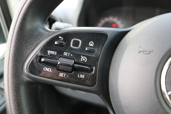 Mercedes-Benz Sprinter 319 3.0 V6 CDI L2 H2 Automaat Airco Navigatie Camera Mercedes-Benz Sprinter 319 3.0 V6 CDI L2 H2 Automaat Airco Navigatie Camera