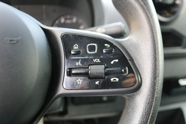 Mercedes-Benz Sprinter 319 3.0 V6 CDI L2 H2 Automaat Airco Navigatie Camera Mercedes-Benz Sprinter 319 3.0 V6 CDI L2 H2 Automaat Airco Navigatie Camera