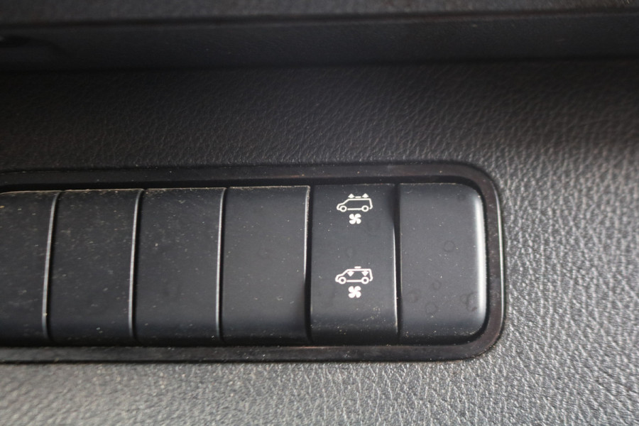 Mercedes-Benz Sprinter 319 3.0 V6 CDI L2 H2 Automaat Airco Navigatie Camera Mercedes-Benz Sprinter 319 3.0 V6 CDI L2 H2 Automaat Airco Navigatie Camera