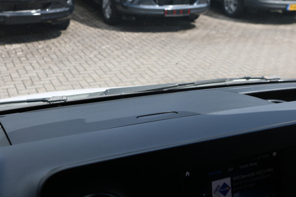 Mercedes-Benz Sprinter 319 3.0 V6 CDI L2 H2 Automaat Airco Navigatie Camera Mercedes-Benz Sprinter 319 3.0 V6 CDI L2 H2 Automaat Airco Navigatie Camera