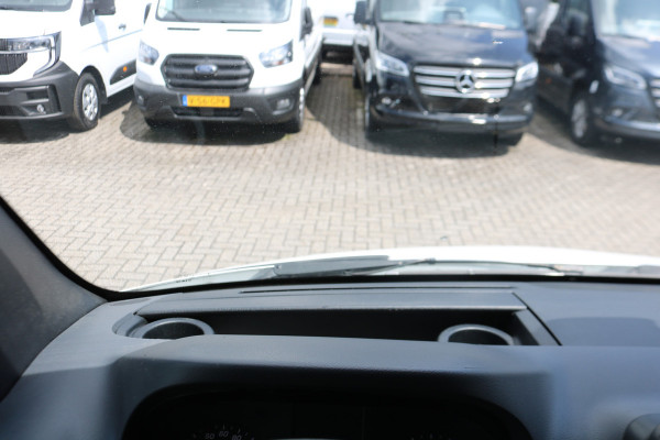 Mercedes-Benz Sprinter 319 3.0 V6 CDI L2 H2 Automaat Airco Navigatie Camera Mercedes-Benz Sprinter 319 3.0 V6 CDI L2 H2 Automaat Airco Navigatie Camera