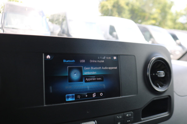 Mercedes-Benz Sprinter 319 3.0 V6 CDI L2 H2 Automaat Airco Navigatie Camera Mercedes-Benz Sprinter 319 3.0 V6 CDI L2 H2 Automaat Airco Navigatie Camera