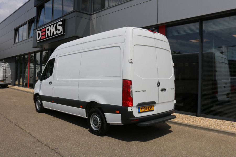 Mercedes-Benz Sprinter 319 3.0 V6 CDI L2 H2 Automaat Airco Navigatie Camera Mercedes-Benz Sprinter 319 3.0 V6 CDI L2 H2 Automaat Airco Navigatie Camera