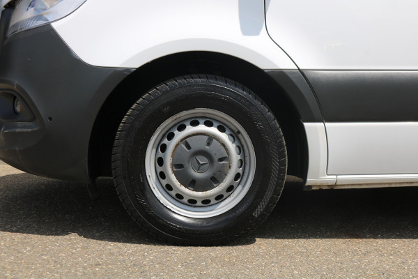 Mercedes-Benz Sprinter 319 3.0 V6 CDI L2 H2 Automaat Airco Navigatie Camera Mercedes-Benz Sprinter 319 3.0 V6 CDI L2 H2 Automaat Airco Navigatie Camera