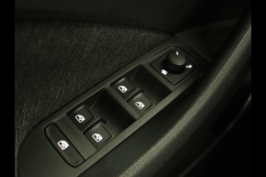 Škoda Kamiq 1.0 TSI Business Edition | Automaat | Stoelverwarming | Trekhaak | Adaptive cruise | Carplay | Virtual Cockpit | Climate control