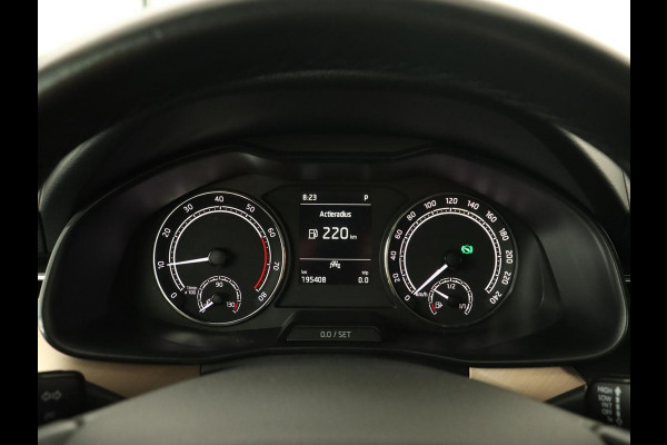 Škoda Kamiq 1.0 TSI Business Edition | Automaat | Stoelverwarming | Trekhaak | Adaptive cruise | Carplay | Virtual Cockpit | Climate control