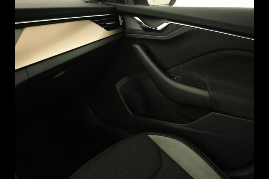 Škoda Kamiq 1.0 TSI Business Edition | Automaat | Stoelverwarming | Trekhaak | Adaptive cruise | Carplay | Virtual Cockpit | Climate control