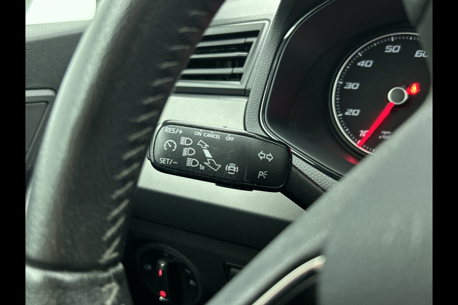 Seat Ibiza 1.0 TSI Style Business Intense (CAMERA, CARPLAY, 1e EIGENAAR, GOED ONDERHOUDEN)