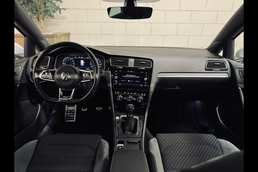 Volkswagen GOLF Variant 1.5 TSI Highline R-Line 2x | Panorama | Camera | Virtual