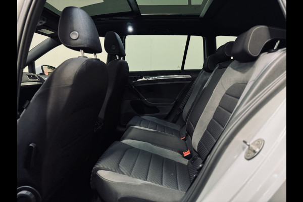 Volkswagen GOLF Variant 1.5 TSI Highline R-Line 2x | Panorama | Camera | Virtual