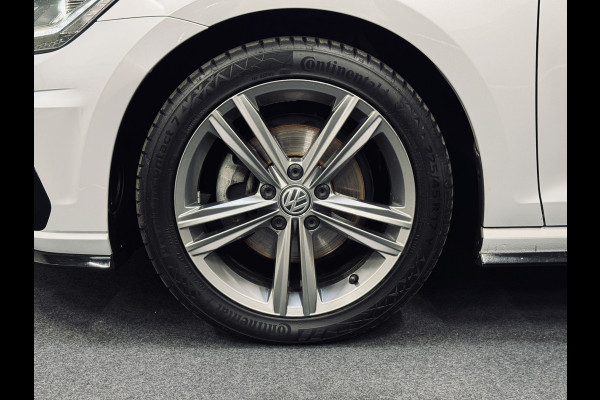 Volkswagen GOLF Variant 1.5 TSI Highline R-Line 2x | Panorama | Camera | Virtual