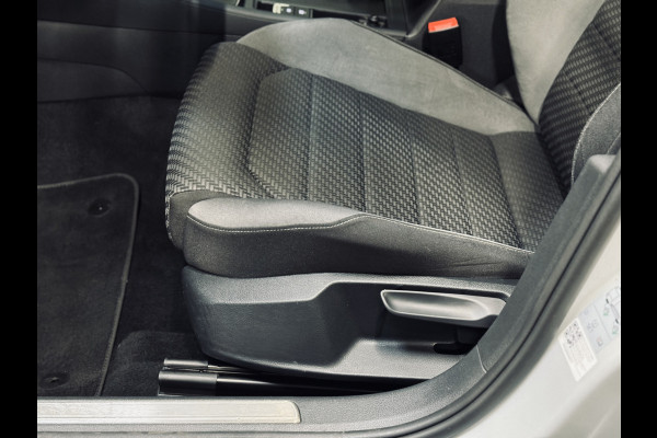 Volkswagen GOLF Variant 1.5 TSI Highline R-Line 2x | Panorama | Camera | Virtual