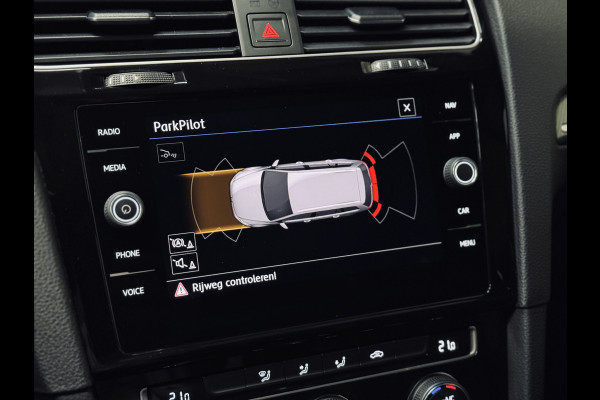 Volkswagen GOLF Variant 1.5 TSI Highline R-Line 2x | Panorama | Camera | Virtual