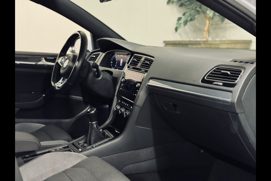 Volkswagen GOLF Variant 1.5 TSI Highline R-Line 2x | Panorama | Camera | Virtual