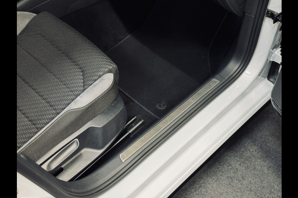 Volkswagen GOLF Variant 1.5 TSI Highline R-Line 2x | Panorama | Camera | Virtual