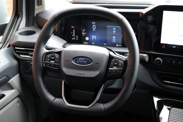Ford Transit Custom 320 2.0 TDCI 170PK L2H1 DC LIMITED | 360 Camera | ACC | Blind Spot | Navigatie | Camera | CarPlay | Lane Assist | Elek. Trekhaak | 5-Zitter | Dubbel Cabine | MODELJAAR 2025 | BPM VRIJ | Verlengde fabrieksgarantie tot 12-2029 | Dubbel Cabine Ford Transit Custom 320 2.0 TDCI 170PK L2H1 DC LIMITED | 360 Camera | ACC | Blind Spot | Navigatie | Camera | CarPlay | Lane Assist | Elek. Trekhaak | 5-Zitter | Dubbel Cabine | MODELJAAR 2025 | BPM VRIJ | Verlengde fabrieksgarantie tot 12-2029 | Dubbel Cabine