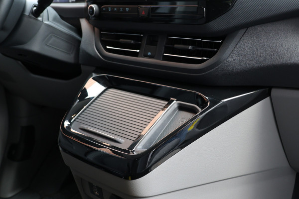 Ford Transit Custom 320 2.0 TDCI 170PK L2H1 DC LIMITED | 360 Camera | ACC | Blind Spot | Navigatie | Camera | CarPlay | Lane Assist | Elek. Trekhaak | 5-Zitter | Dubbel Cabine | MODELJAAR 2025 | BPM VRIJ | Verlengde fabrieksgarantie tot 12-2029 | Dubbel Cabine Ford Transit Custom 320 2.0 TDCI 170PK L2H1 DC LIMITED | 360 Camera | ACC | Blind Spot | Navigatie | Camera | CarPlay | Lane Assist | Elek. Trekhaak | 5-Zitter | Dubbel Cabine | MODELJAAR 2025 | BPM VRIJ | Verlengde fabrieksgarantie tot 12-2029 | Dubbel Cabine