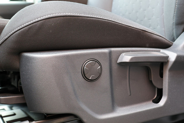 Ford Transit Custom 320 2.0 TDCI 170PK L2H1 DC LIMITED | 360 Camera | ACC | Blind Spot | Navigatie | Camera | CarPlay | Lane Assist | Elek. Trekhaak | 5-Zitter | Dubbel Cabine | MODELJAAR 2025 | BPM VRIJ | Verlengde fabrieksgarantie tot 12-2029 | Dubbel Cabine Ford Transit Custom 320 2.0 TDCI 170PK L2H1 DC LIMITED | 360 Camera | ACC | Blind Spot | Navigatie | Camera | CarPlay | Lane Assist | Elek. Trekhaak | 5-Zitter | Dubbel Cabine | MODELJAAR 2025 | BPM VRIJ | Verlengde fabrieksgarantie tot 12-2029 | Dubbel Cabine