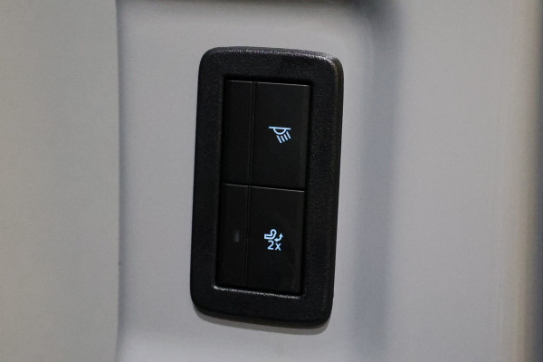 Ford Transit Custom 320 2.0 TDCI 170PK L2H1 DC LIMITED | 360 Camera | ACC | Blind Spot | Navigatie | Camera | CarPlay | Lane Assist | Elek. Trekhaak | 5-Zitter | Dubbel Cabine | MODELJAAR 2025 | BPM VRIJ | Verlengde fabrieksgarantie tot 12-2029 | Dubbel Cabine Ford Transit Custom 320 2.0 TDCI 170PK L2H1 DC LIMITED | 360 Camera | ACC | Blind Spot | Navigatie | Camera | CarPlay | Lane Assist | Elek. Trekhaak | 5-Zitter | Dubbel Cabine | MODELJAAR 2025 | BPM VRIJ | Verlengde fabrieksgarantie tot 12-2029 | Dubbel Cabine