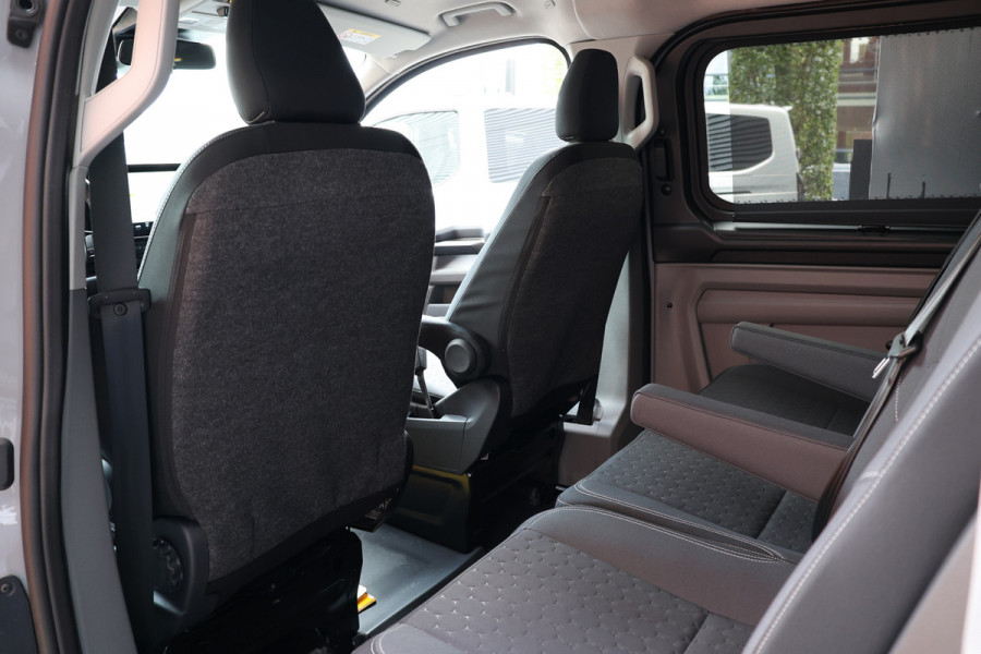 Ford Transit Custom 320 2.0 TDCI 170PK L2H1 DC LIMITED | 360 Camera | ACC | Blind Spot | Navigatie | Camera | CarPlay | Lane Assist | Elek. Trekhaak | 5-Zitter | Dubbel Cabine | MODELJAAR 2025 | BPM VRIJ | Verlengde fabrieksgarantie tot 12-2029 | Dubbel Cabine Ford Transit Custom 320 2.0 TDCI 170PK L2H1 DC LIMITED | 360 Camera | ACC | Blind Spot | Navigatie | Camera | CarPlay | Lane Assist | Elek. Trekhaak | 5-Zitter | Dubbel Cabine | MODELJAAR 2025 | BPM VRIJ | Verlengde fabrieksgarantie tot 12-2029 | Dubbel Cabine