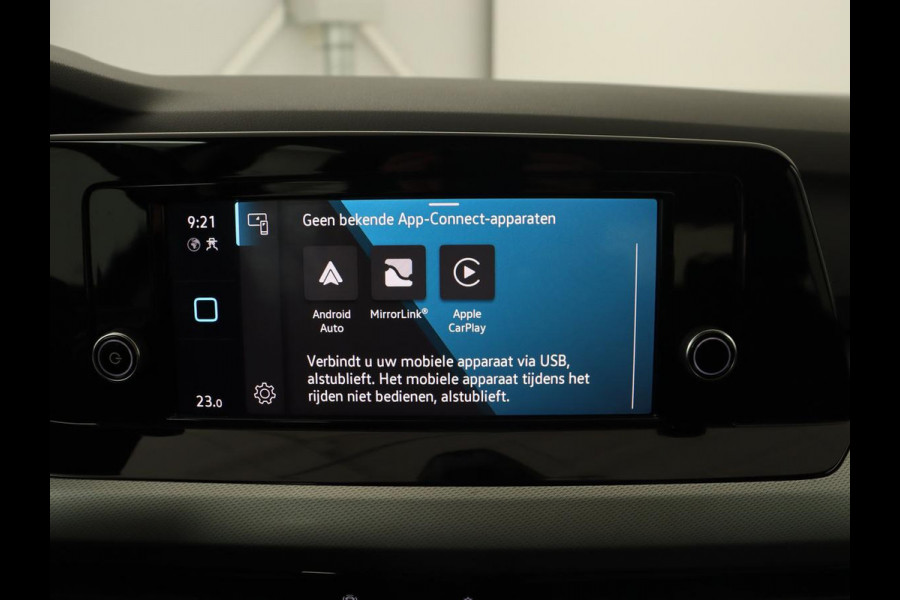 Volkswagen Golf 1.0 TSI | Carplay | Trekhaak | Full LED | Climate control | Digital Cockpit | Speedlimiter | Bluetooth | Lichtsensor