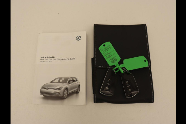 Volkswagen Golf 1.0 TSI | Carplay | Trekhaak | Full LED | Climate control | Digital Cockpit | Speedlimiter | Bluetooth | Lichtsensor