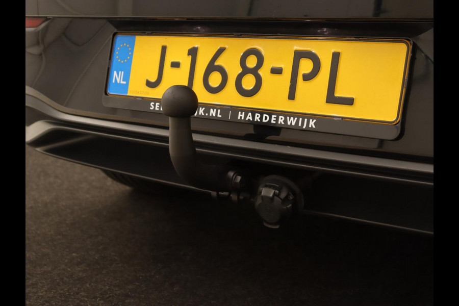 Volkswagen Golf 1.0 TSI | Carplay | Trekhaak | Full LED | Climate control | Digital Cockpit | Speedlimiter | Bluetooth | Lichtsensor