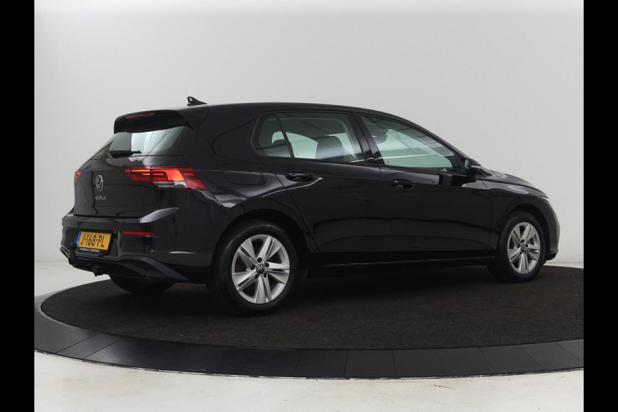 Volkswagen Golf 1.0 TSI | Carplay | Trekhaak | Full LED | Climate control | Digital Cockpit | Speedlimiter | Bluetooth | Lichtsensor