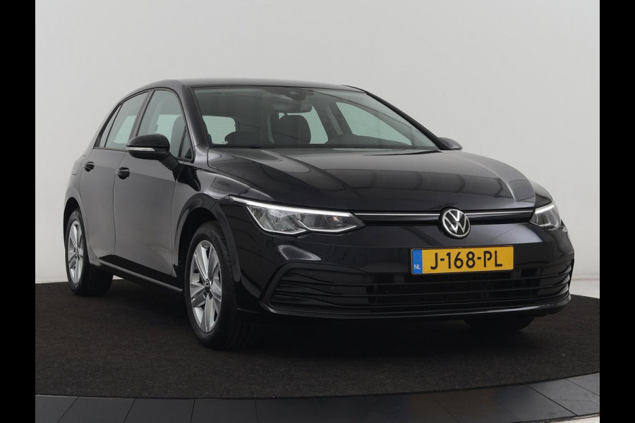 Volkswagen Golf 1.0 TSI | Carplay | Trekhaak | Full LED | Climate control | Digital Cockpit | Speedlimiter | Bluetooth | Lichtsensor