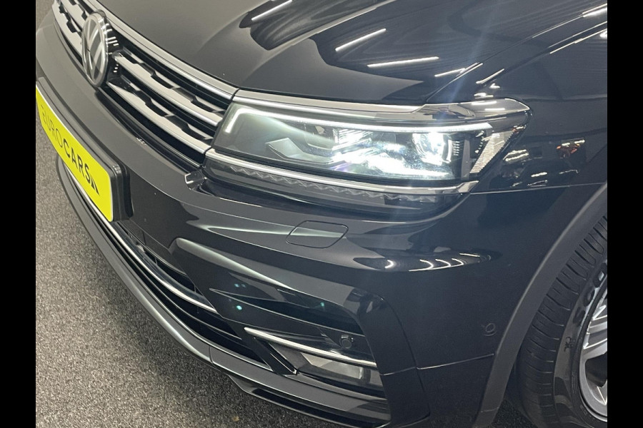 Volkswagen Tiguan 1.5 TSI 150pk DSG R-Line Platinum Panoramadak Navigatie Apple Carplay/Android Auto Camera Parkeersensoren Adaptive Cruise Control Leder Memory stoelen Stoelverwarming Elektrische achterklep Climate Control Virtual Cockpit