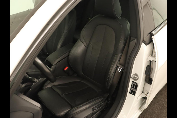 BMW 2 Serie 218i High Executive | Panoramadak | Sport Line | Leder | Harman/Kardon | Adaptive cruise | Stuurverwarming | Carplay | Camera | Navigatie | Full LED | Park Assist | Sportstoelen | Live Cockpit BMW 2 Serie 218i High Executive | Panoramadak | Sport Line | Leder | Harman/Kardon | Adaptive cruise | Stuurverwarming | Carplay | Camera | Navigatie | Full LED | Park Assist | Sportstoelen | Live Cockpit
