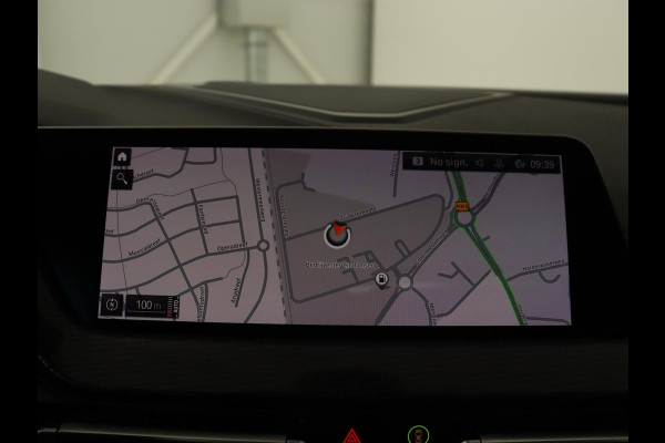 BMW 2 Serie 218i High Executive | Panoramadak | Sport Line | Leder | Harman/Kardon | Adaptive cruise | Stuurverwarming | Carplay | Camera | Navigatie | Full LED | Park Assist | Sportstoelen | Live Cockpit BMW 2 Serie 218i High Executive | Panoramadak | Sport Line | Leder | Harman/Kardon | Adaptive cruise | Stuurverwarming | Carplay | Camera | Navigatie | Full LED | Park Assist | Sportstoelen | Live Cockpit