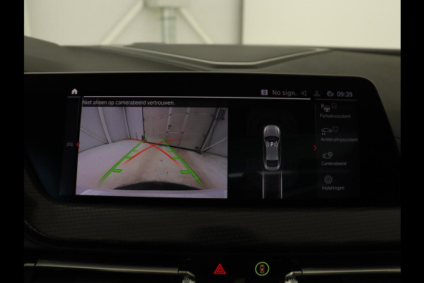 BMW 2 Serie 218i High Executive | Panoramadak | Sport Line | Leder | Harman/Kardon | Adaptive cruise | Stuurverwarming | Carplay | Camera | Navigatie | Full LED | Park Assist | Sportstoelen | Live Cockpit BMW 2 Serie 218i High Executive | Panoramadak | Sport Line | Leder | Harman/Kardon | Adaptive cruise | Stuurverwarming | Carplay | Camera | Navigatie | Full LED | Park Assist | Sportstoelen | Live Cockpit