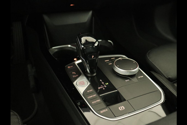 BMW 2 Serie 218i High Executive | Panoramadak | Sport Line | Leder | Harman/Kardon | Adaptive cruise | Stuurverwarming | Carplay | Camera | Navigatie | Full LED | Park Assist | Sportstoelen | Live Cockpit BMW 2 Serie 218i High Executive | Panoramadak | Sport Line | Leder | Harman/Kardon | Adaptive cruise | Stuurverwarming | Carplay | Camera | Navigatie | Full LED | Park Assist | Sportstoelen | Live Cockpit