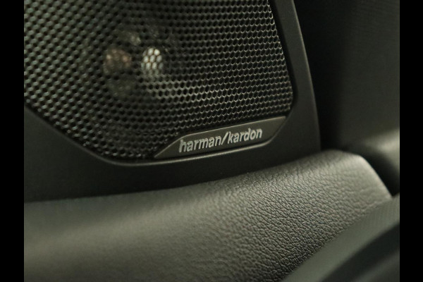 BMW 2 Serie 218i High Executive | Panoramadak | Sport Line | Leder | Harman/Kardon | Adaptive cruise | Stuurverwarming | Carplay | Camera | Navigatie | Full LED | Park Assist | Sportstoelen | Live Cockpit BMW 2 Serie 218i High Executive | Panoramadak | Sport Line | Leder | Harman/Kardon | Adaptive cruise | Stuurverwarming | Carplay | Camera | Navigatie | Full LED | Park Assist | Sportstoelen | Live Cockpit