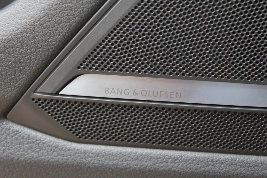 Audi A6 Allroad quattro 55 TFSI Pro Line Plus / Trekhaak / Panoramadak / Camera / Leder / Keyless / 20'' / CarPlay / B&O / Stuurverwarming / Dodehoek / DAB / ACC / Stoelverwarming / Zonnescherm zijruiten