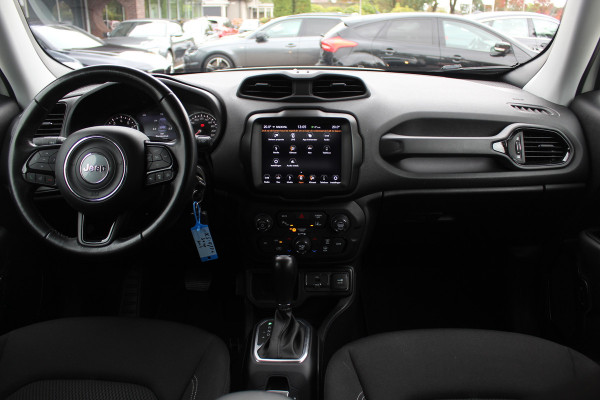 Jeep Renegade 1.4 MultiAir Limited / Trekhaak / Navigatie / CarPlay / 17'' / Parkeerhulp V+A / DAB / ACC Jeep Renegade 1.4 MultiAir Limited / Trekhaak / Navigatie / CarPlay / 17'' / Parkeerhulp V+A / DAB / ACC