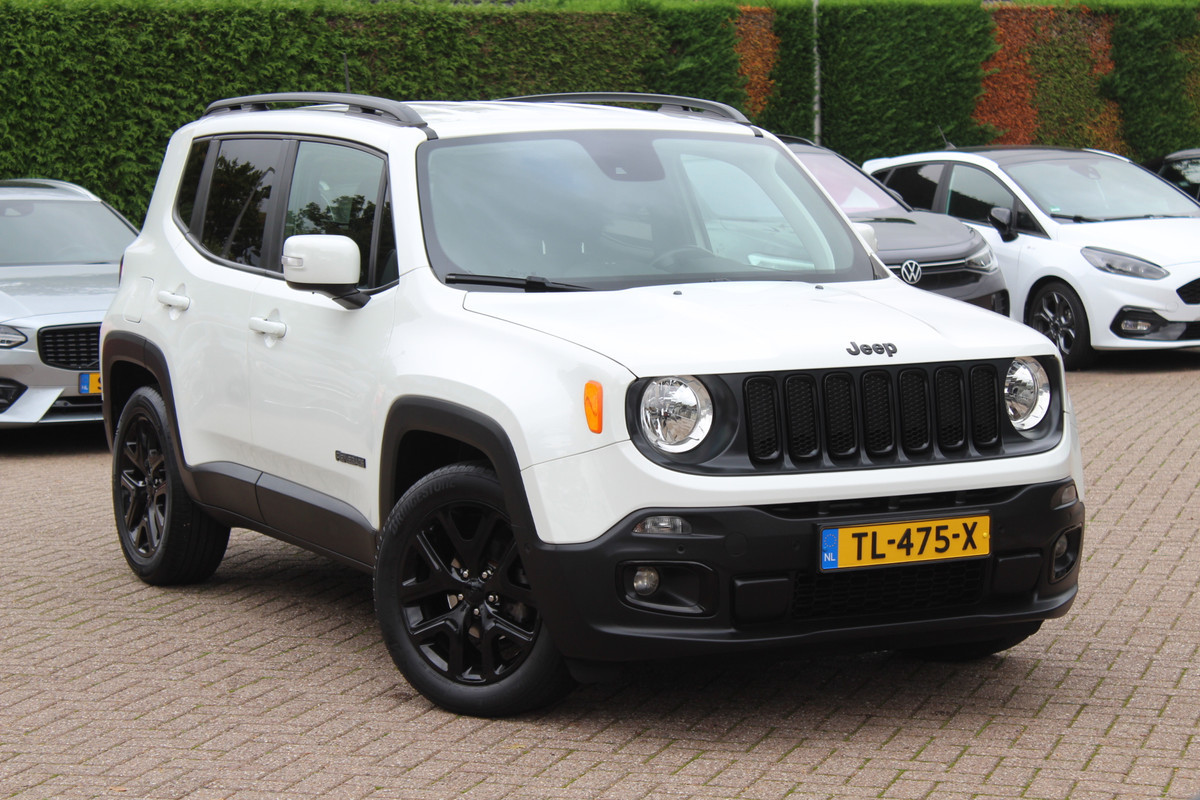 Jeep Renegade 1.4 MultiAir Limited / Trekhaak / Navigatie / CarPlay / 17'' / Parkeerhulp V+A / DAB / ACC Jeep Renegade 1.4 MultiAir Limited / Trekhaak / Navigatie / CarPlay / 17'' / Parkeerhulp V+A / DAB / ACC
