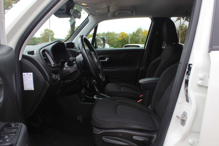 Jeep Renegade 1.4 MultiAir Limited / Trekhaak / Navigatie / CarPlay / 17'' / Parkeerhulp V+A / DAB / ACC Jeep Renegade 1.4 MultiAir Limited / Trekhaak / Navigatie / CarPlay / 17'' / Parkeerhulp V+A / DAB / ACC