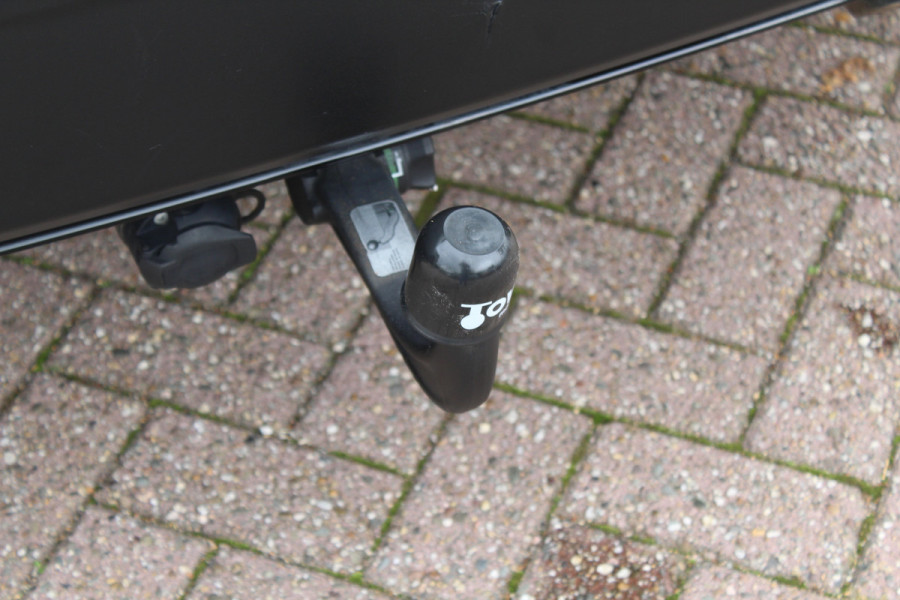 Jeep Renegade 1.4 MultiAir Limited / Trekhaak / Navigatie / CarPlay / 17'' / Parkeerhulp V+A / DAB / ACC Jeep Renegade 1.4 MultiAir Limited / Trekhaak / Navigatie / CarPlay / 17'' / Parkeerhulp V+A / DAB / ACC