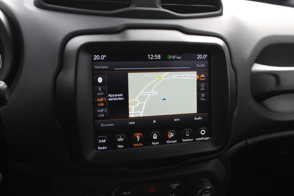 Jeep Renegade 1.4 MultiAir Limited / Trekhaak / Navigatie / CarPlay / 17'' / Parkeerhulp V+A / DAB / ACC Jeep Renegade 1.4 MultiAir Limited / Trekhaak / Navigatie / CarPlay / 17'' / Parkeerhulp V+A / DAB / ACC