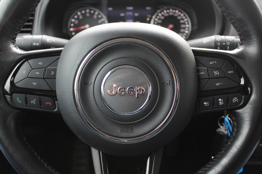 Jeep Renegade 1.4 MultiAir Limited / Trekhaak / Navigatie / CarPlay / 17'' / Parkeerhulp V+A / DAB / ACC Jeep Renegade 1.4 MultiAir Limited / Trekhaak / Navigatie / CarPlay / 17'' / Parkeerhulp V+A / DAB / ACC
