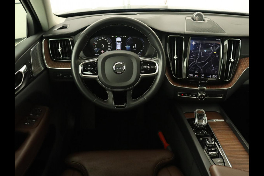 Volvo XC60 2.0 T8 Twin Engine AWD Inscription | Panoramadak | Trekhaak | Stoelventilatie | Bowers & Wilkins | Head-Up | Adaptive cruise | Leder | 360 Camera | Carplay | Navigatie | Luchvering | PHEV | Plug In