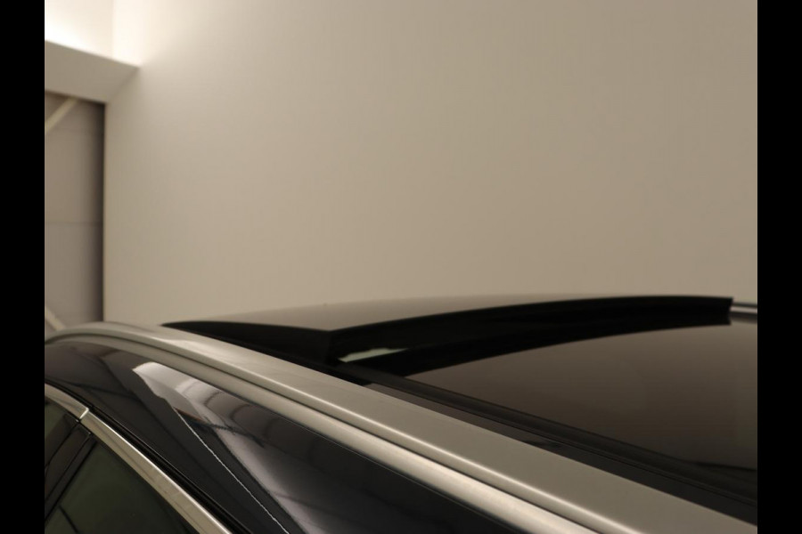 Volvo XC60 2.0 T8 Twin Engine AWD Inscription | Panoramadak | Trekhaak | Stoelventilatie | Bowers & Wilkins | Head-Up | Adaptive cruise | Leder | 360 Camera | Carplay | Navigatie | Luchvering | PHEV | Plug In
