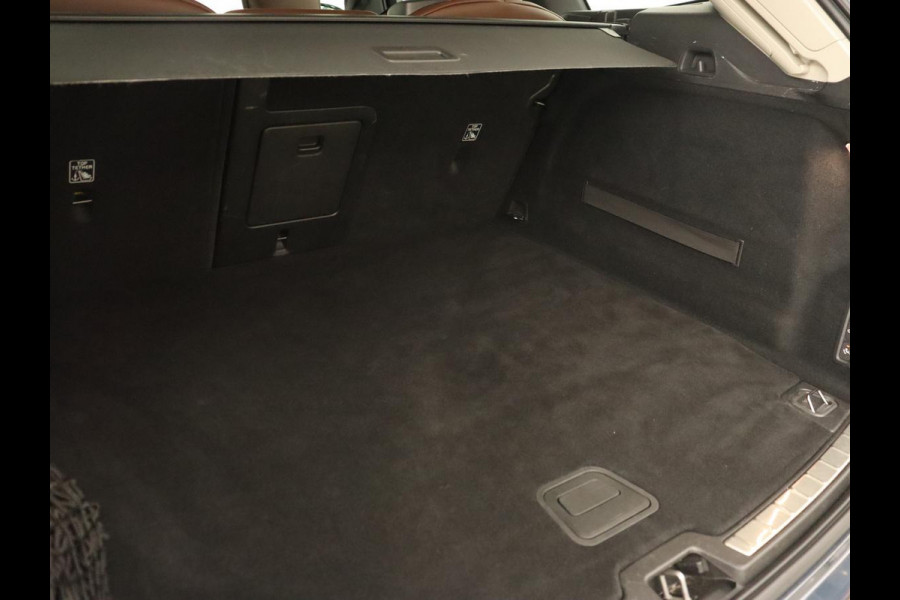 Volvo XC60 2.0 T8 Twin Engine AWD Inscription | Panoramadak | Trekhaak | Stoelventilatie | Bowers & Wilkins | Head-Up | Adaptive cruise | Leder | 360 Camera | Carplay | Navigatie | Luchvering | PHEV | Plug In