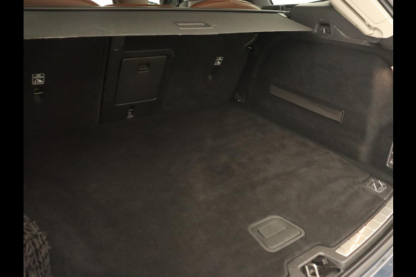 Volvo XC60 2.0 T8 Twin Engine AWD Inscription | Panoramadak | Trekhaak | Stoelventilatie | Bowers & Wilkins | Head-Up | Adaptive cruise | Leder | 360 Camera | Carplay | Navigatie | Luchvering | PHEV | Plug In